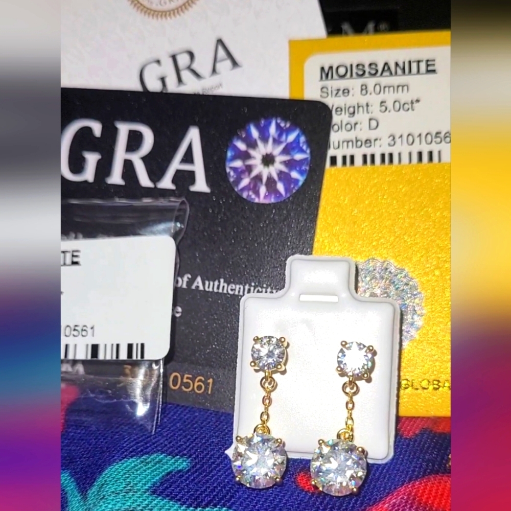 LOWSTART🚨5 CT MOISSANITE 925 OVER 18K GOLD STUD SCREW BACK EARING W/GRA 1,800$